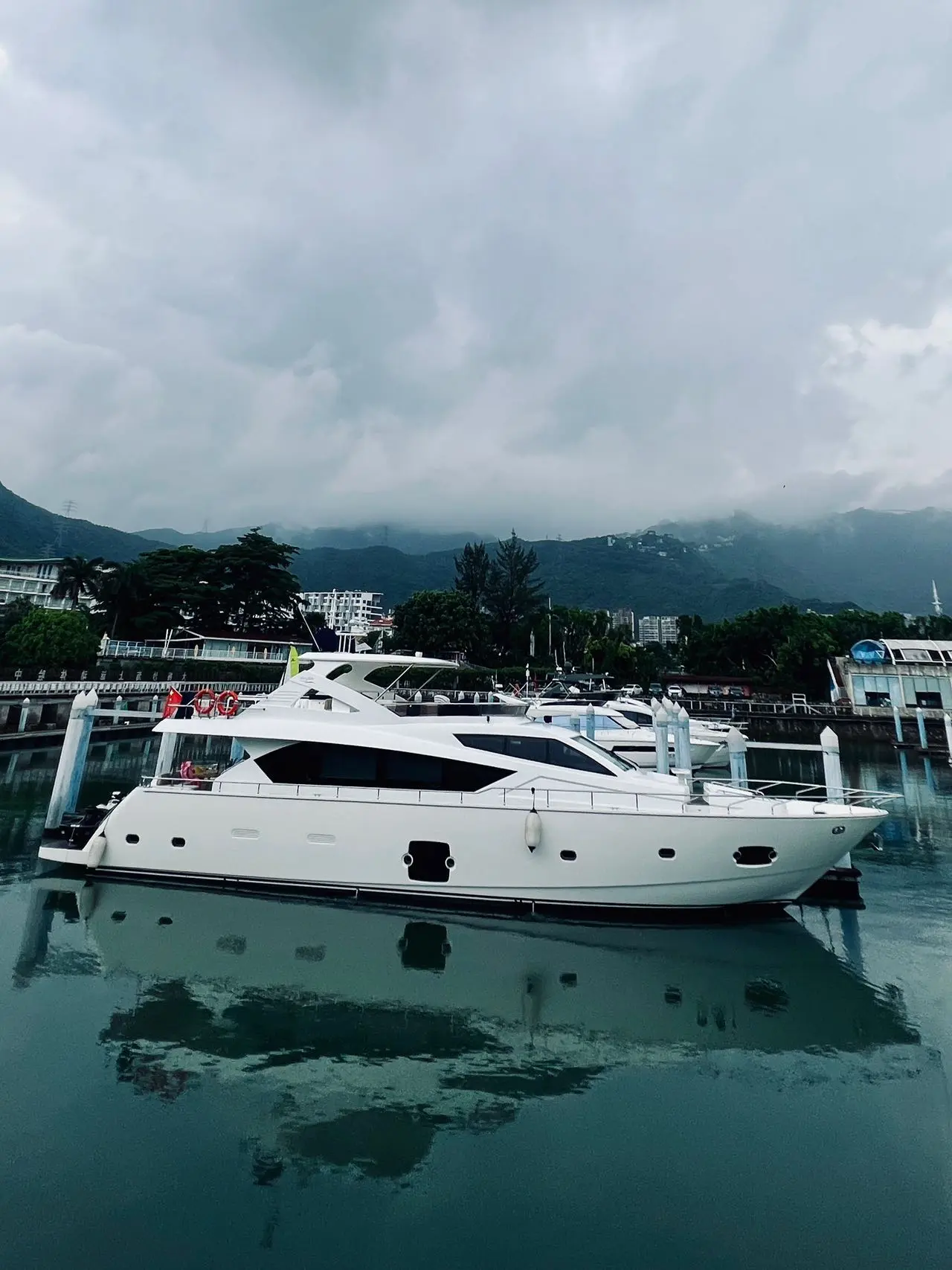 Heysea 82 Luxury Yacht