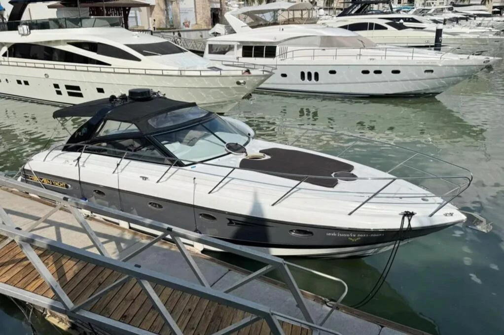 Princess V42 Flybridge