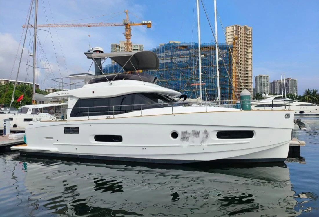 Azimut Magellano 43