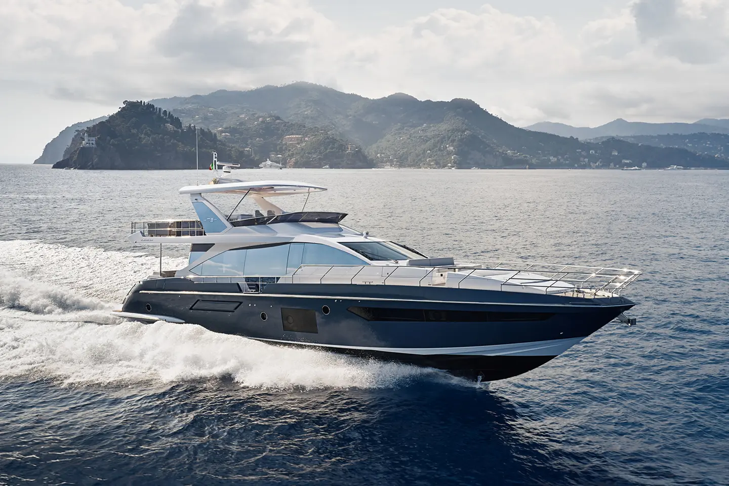 Azimut 72 Flybridge Yacht