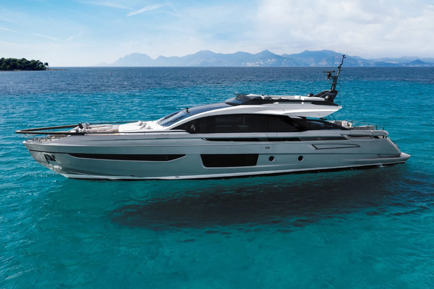 Azimut Grande S10