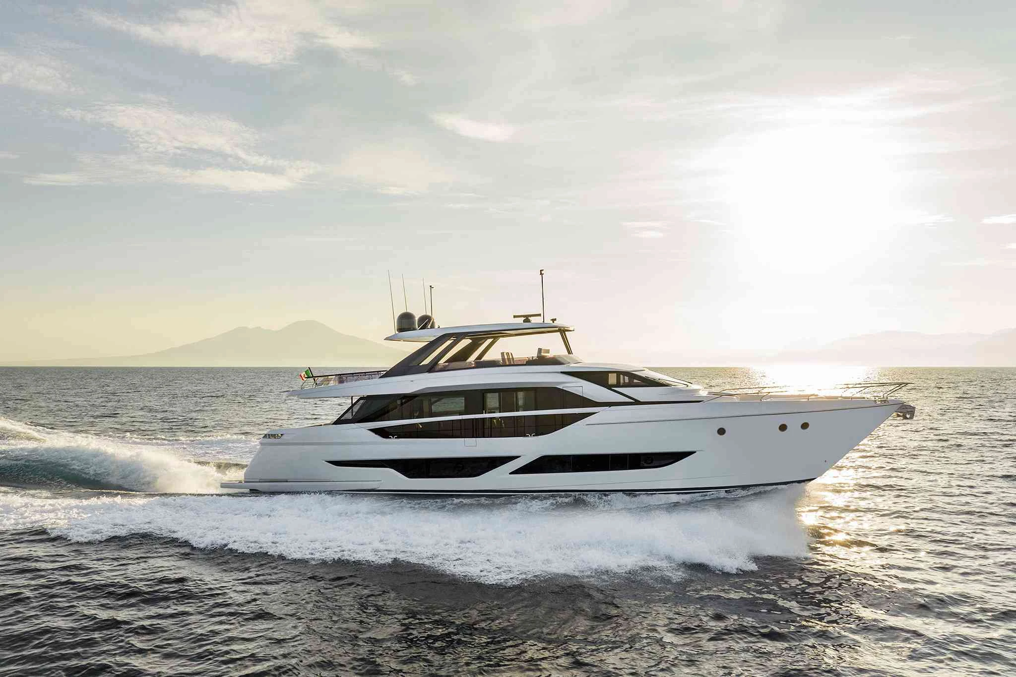 Ferretti 860