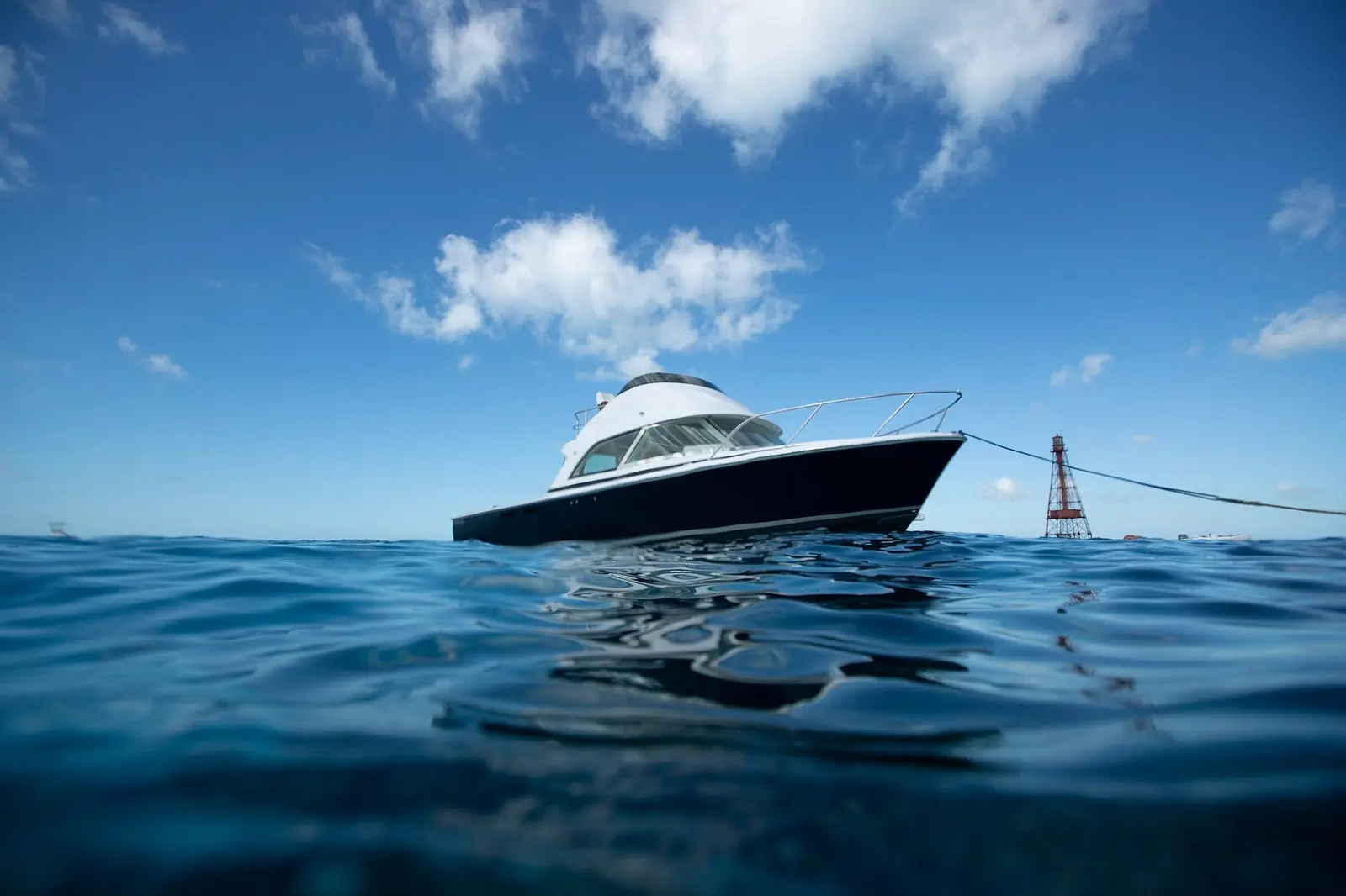 BERTRAM 35 FLYBRIDGE