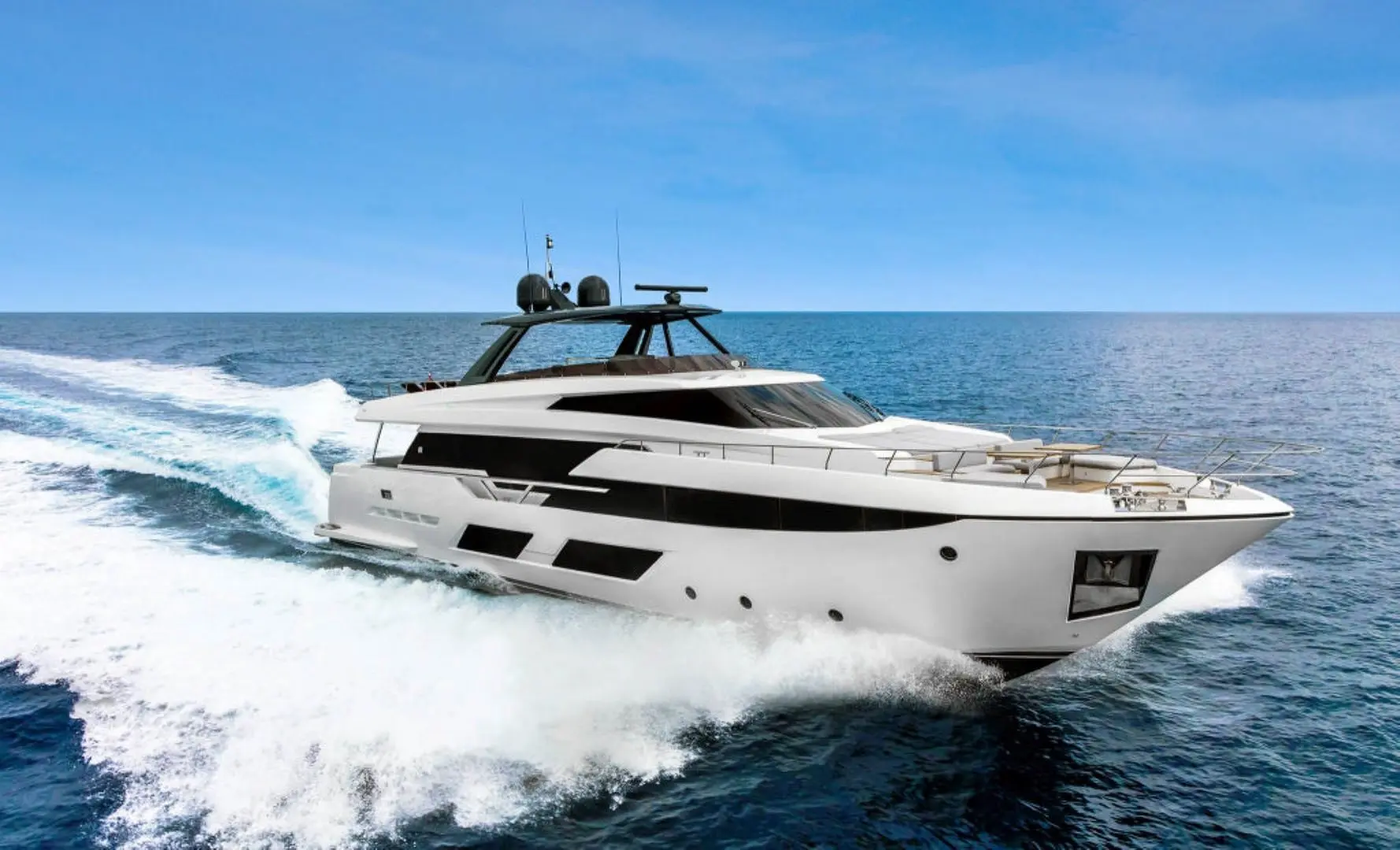 Ferretti  920 2000 M96L