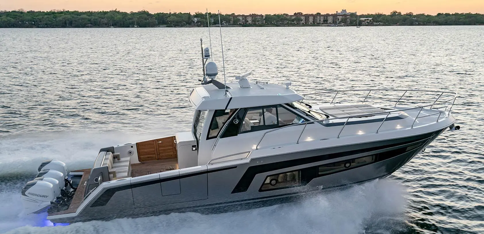 OceanAlexander 45 Divergence Coupe