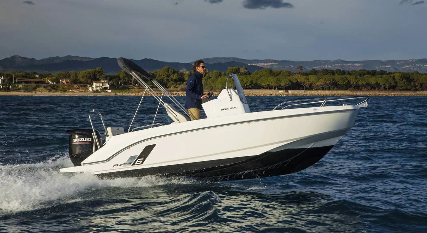 Beneteau Flyer 6 Space deck 