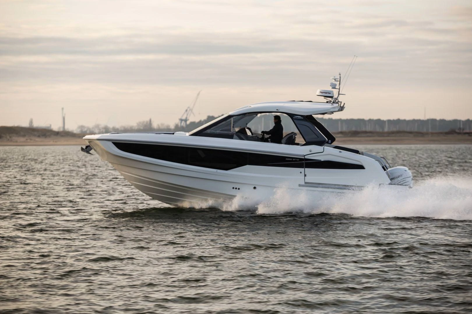 Galeon  325 GTO