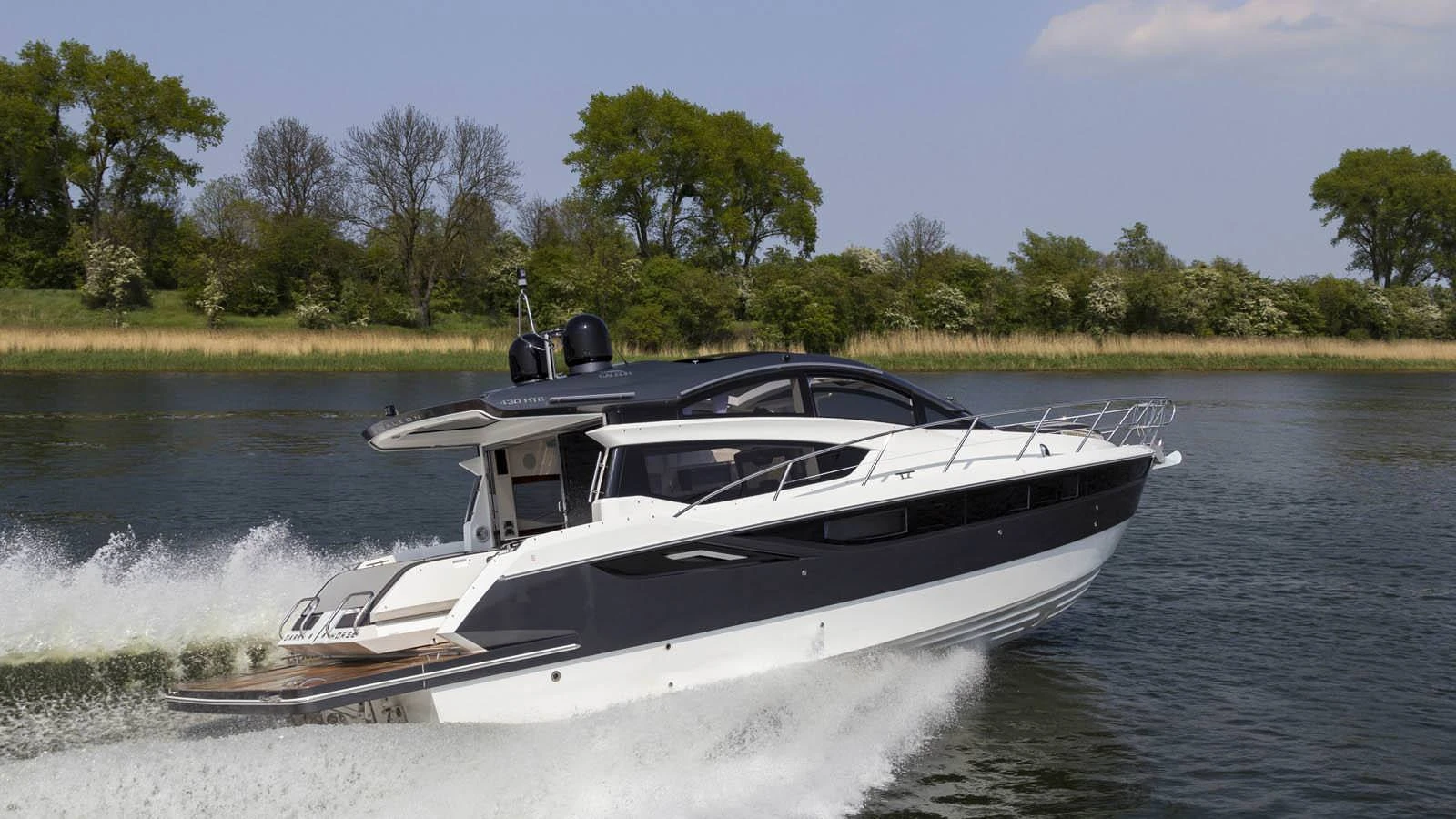 Galeon 430 HTC
