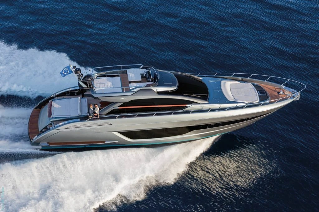 Riva RIBELLE V12 1550