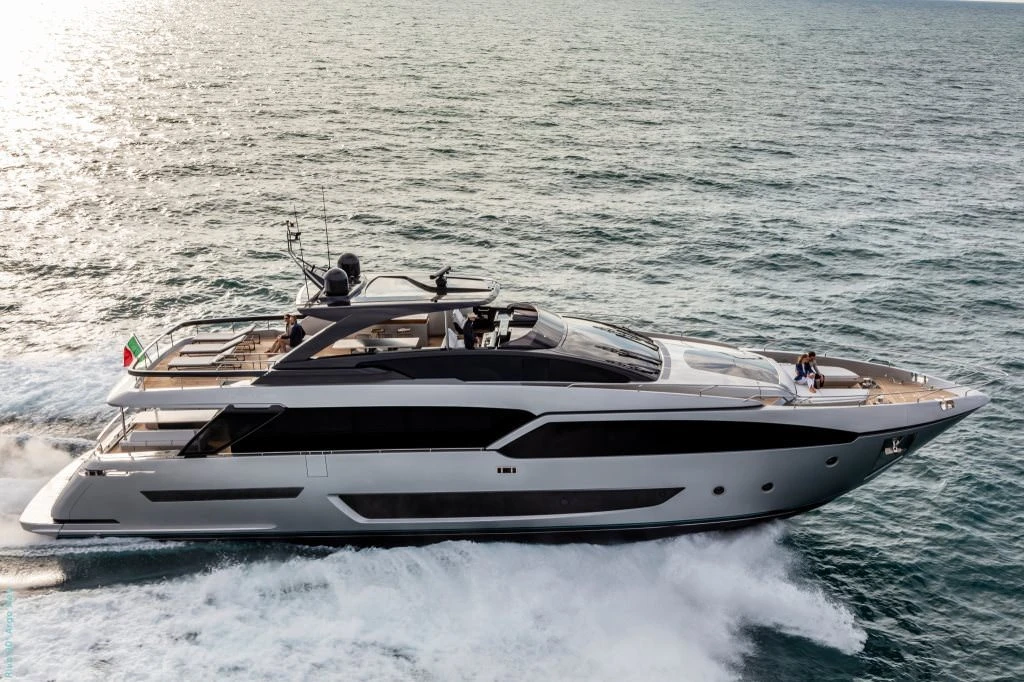 Riva ARGO 2000 M84