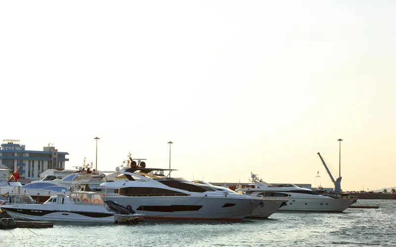 Negotiate a Used Yacht Price